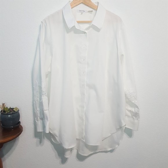Calvin Klein Button Down Top w/Detail on Sleeves - Picture 3 of 8